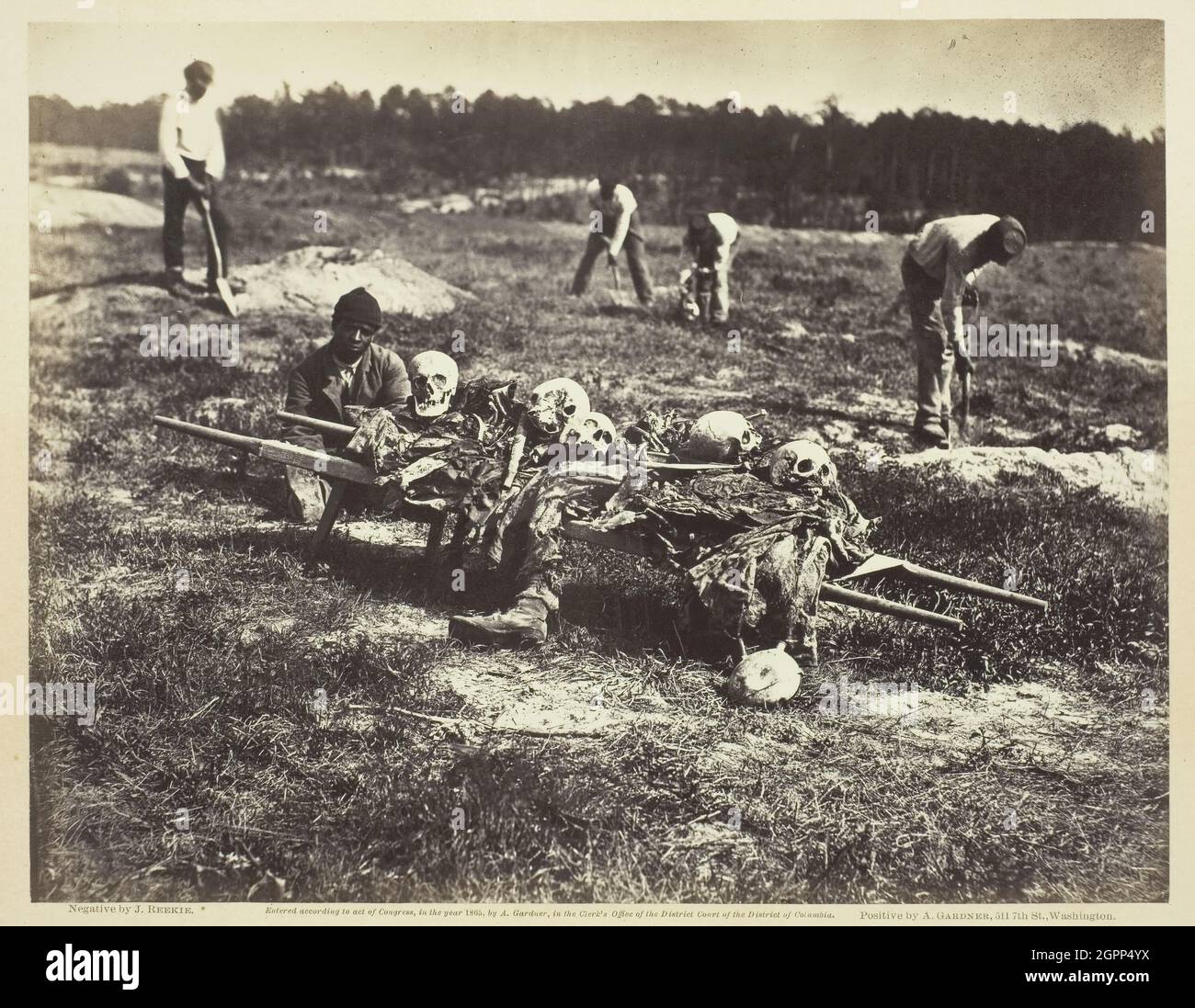 A Burial Party, Cold Harbor, Virginia, April 1865. [Scene from the American Civil War: gravediggers bury the remains of soldiers killed in battle]. Albumen print, pl. 94 from the album &quot;Gardner's Photographic Sketch Book of the War, volume ii&quot; (1866). Stock Photo
