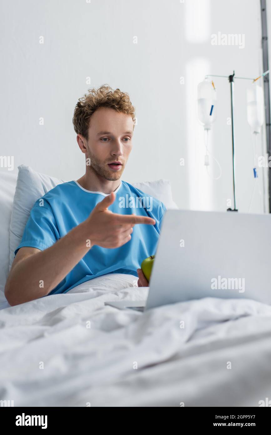 measuring - sick video Images High Quality Grahic Sick man medicine having video hi-res stock photography and images - Alamy