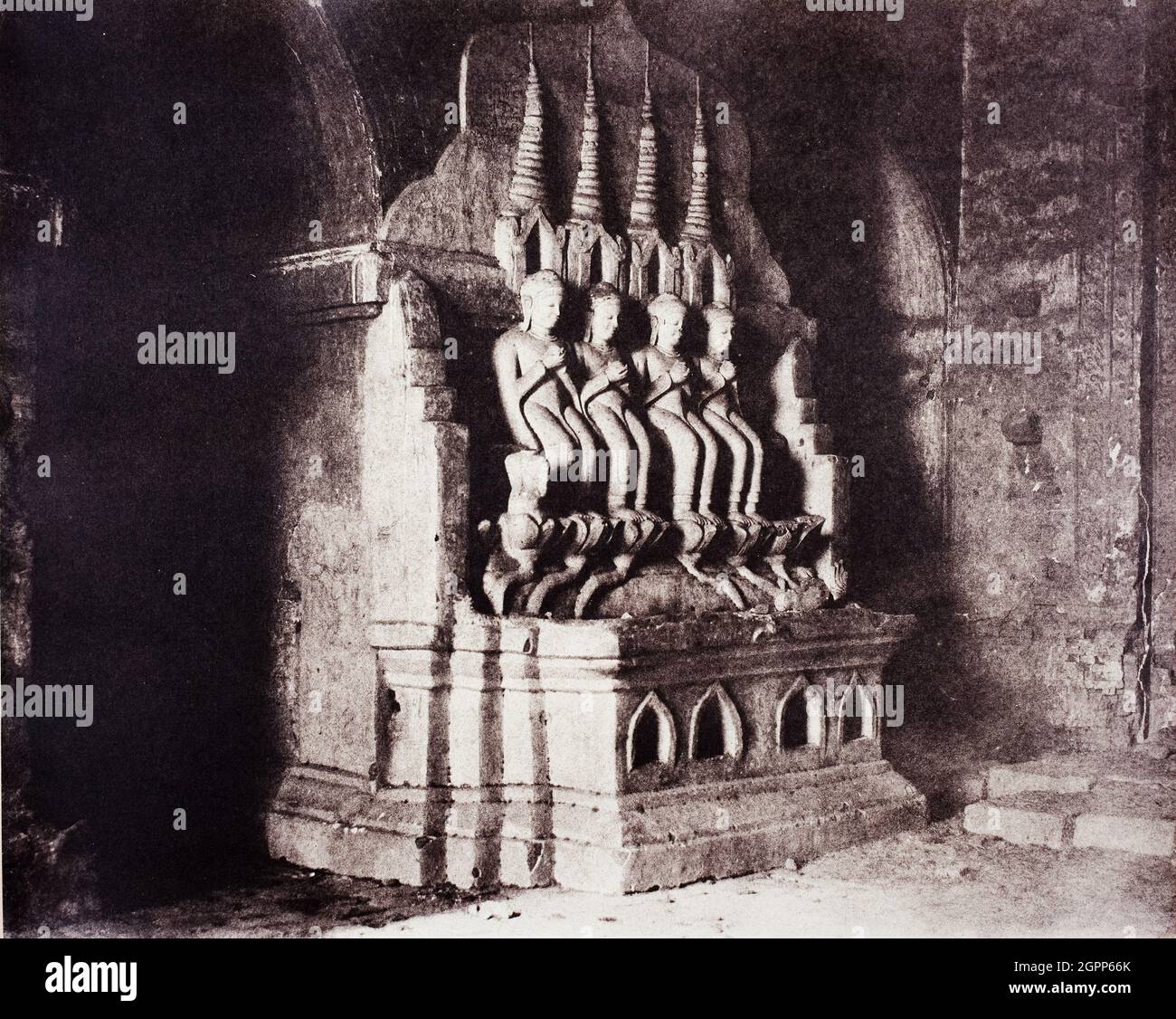No. 23. Pugahm Myo [Pagan]. Figures in Damayangyee Pagoda [Dhamma-yan ...