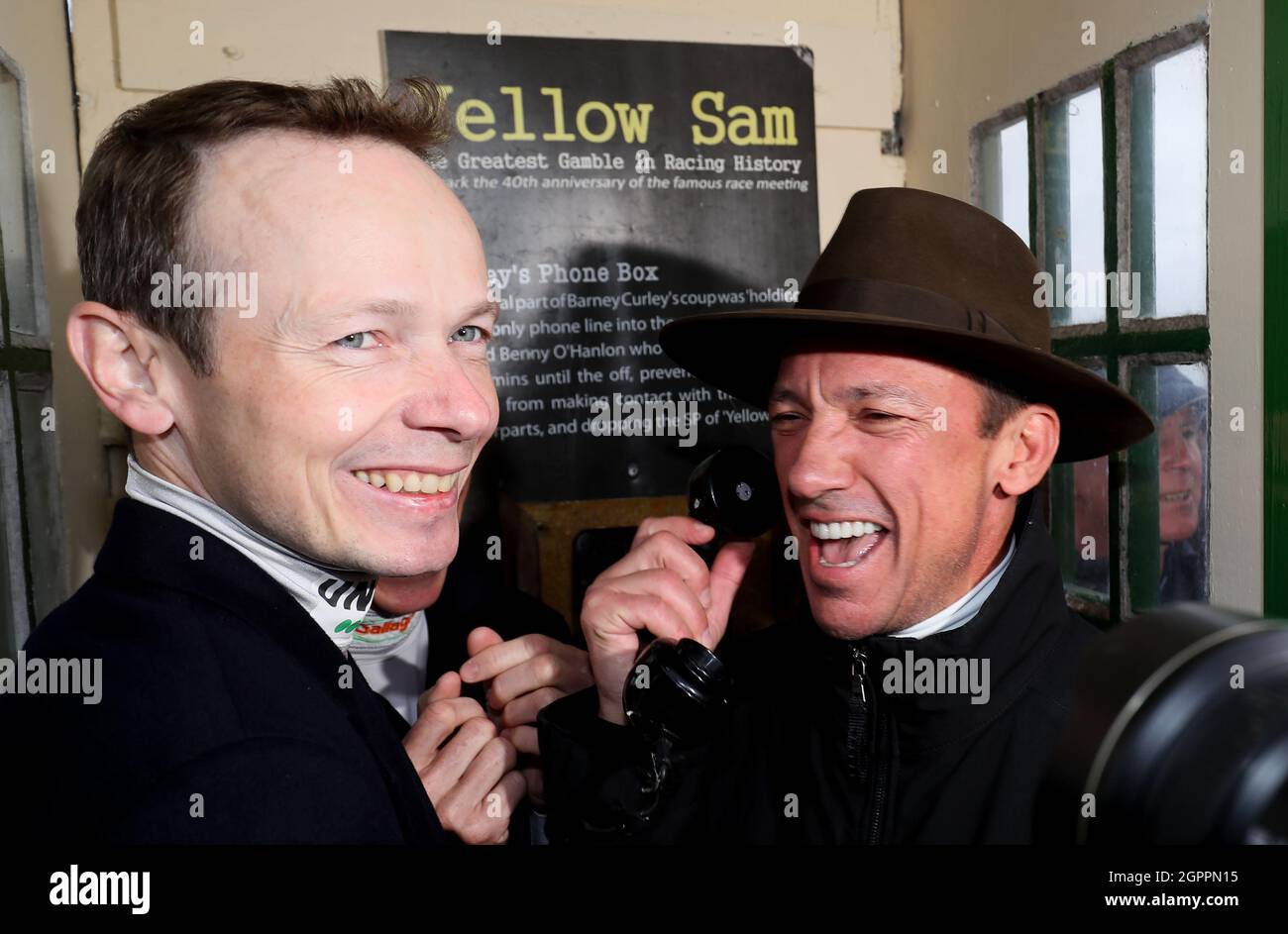 Frankie Dettori (right) in the famous 
