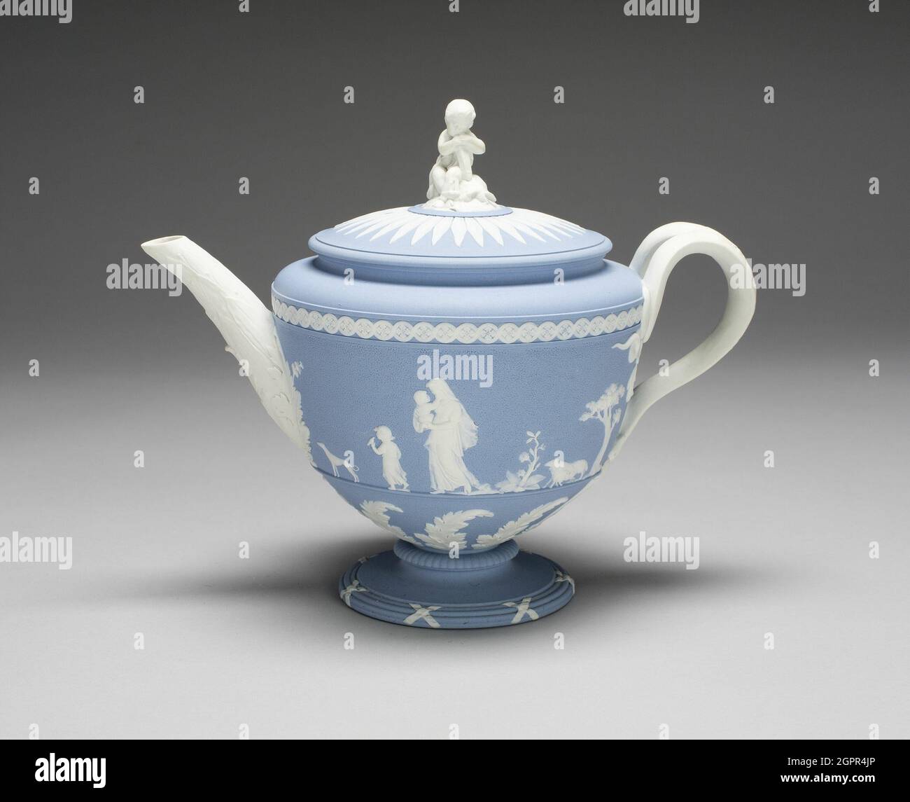 Teapot woman 18th century hi-res stock photography and images - Alamy