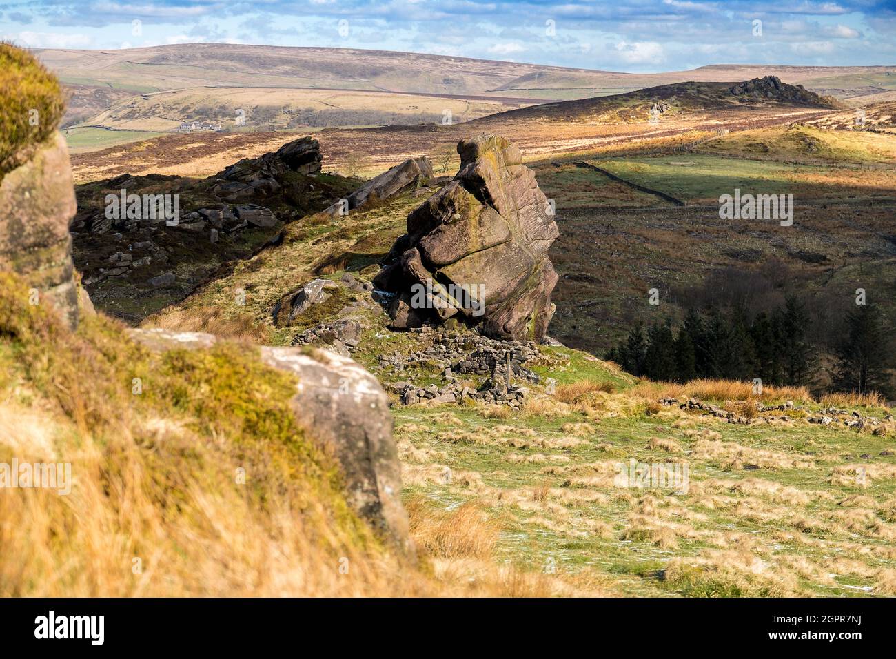 Gritstone outcrops at Baldstones on the Staffordshire Moorlands, Peak District National Park Stock Photo