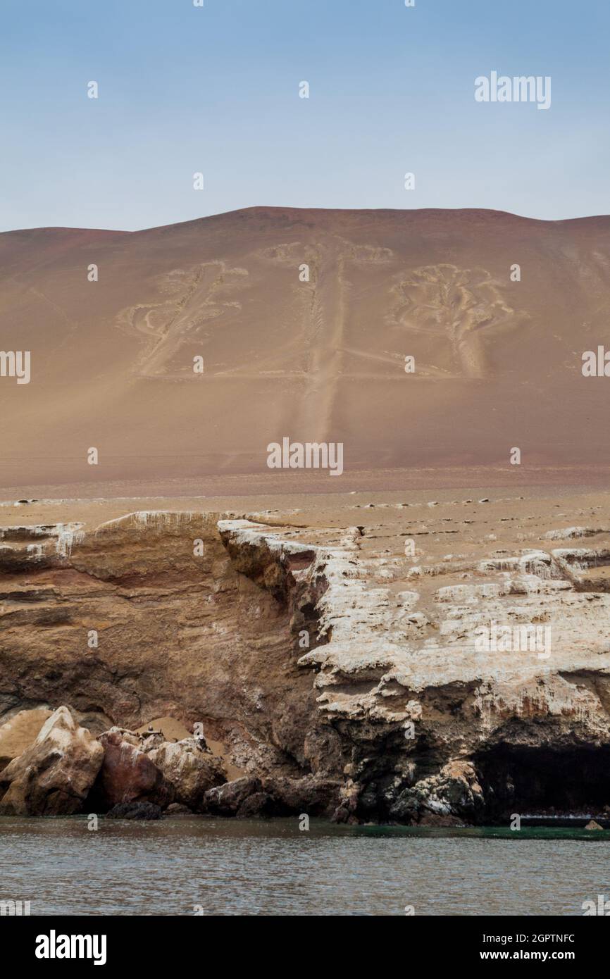 Giant Candelabra carving (Candelabra of the Andes) on Paracas peninsula