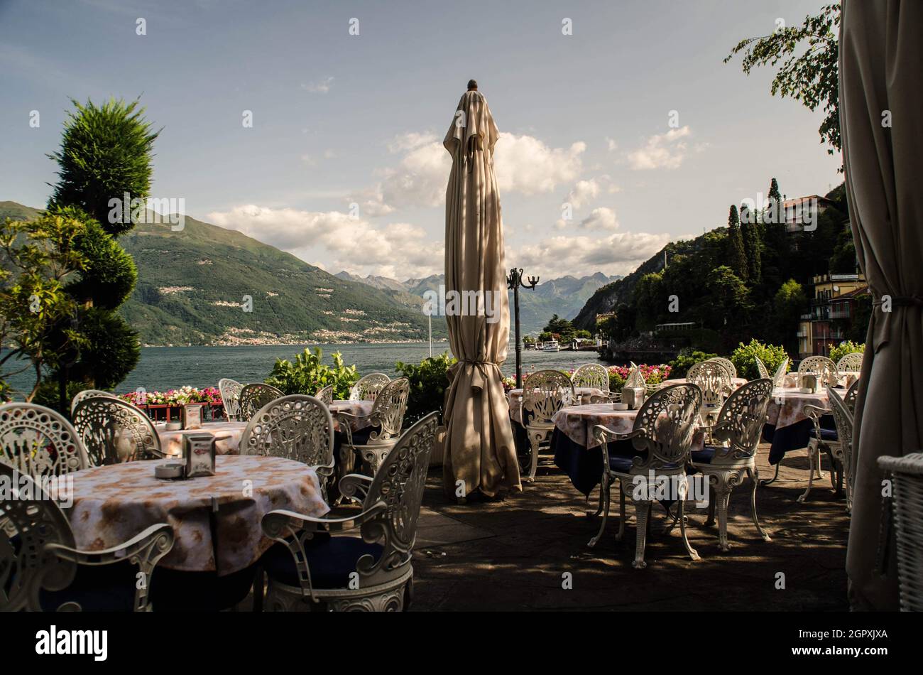 Lake como varenna restaurant hires stock photography and images Alamy