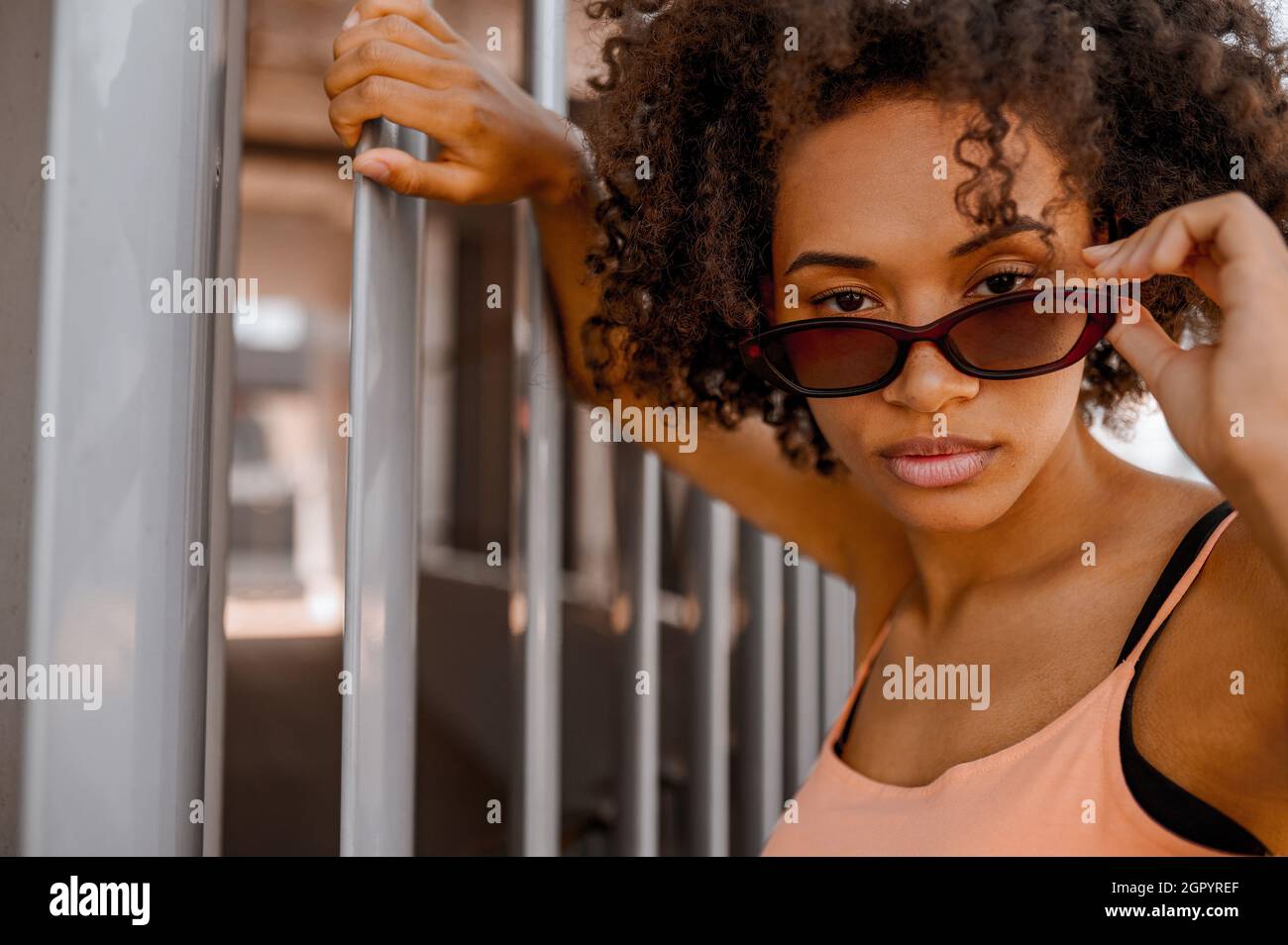 Dark skinned female hi-res stock photography and images - Alamy