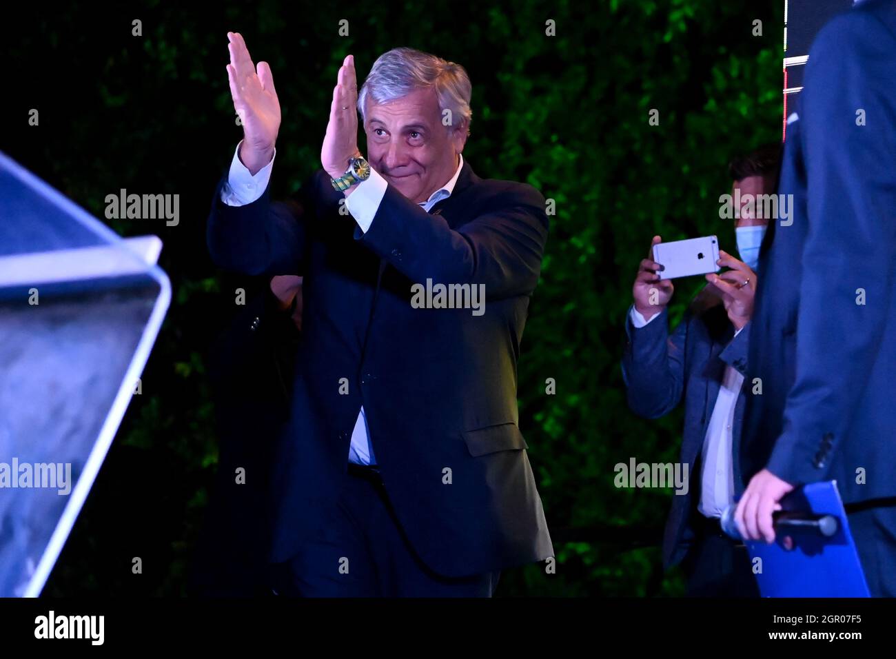 Reggio Calabria, Italia. 30th Sep, 2021. Antonio Tajani Coordinatore Nazionale Forza Italia durante Chiusura campagna elettorale di Roberto Occhiuto (Forza Italia), News in Reggio Calabria, Italia, 30 settembre 2021 Credit: Independent Photo Agency/Alamy Live News Stock Photo