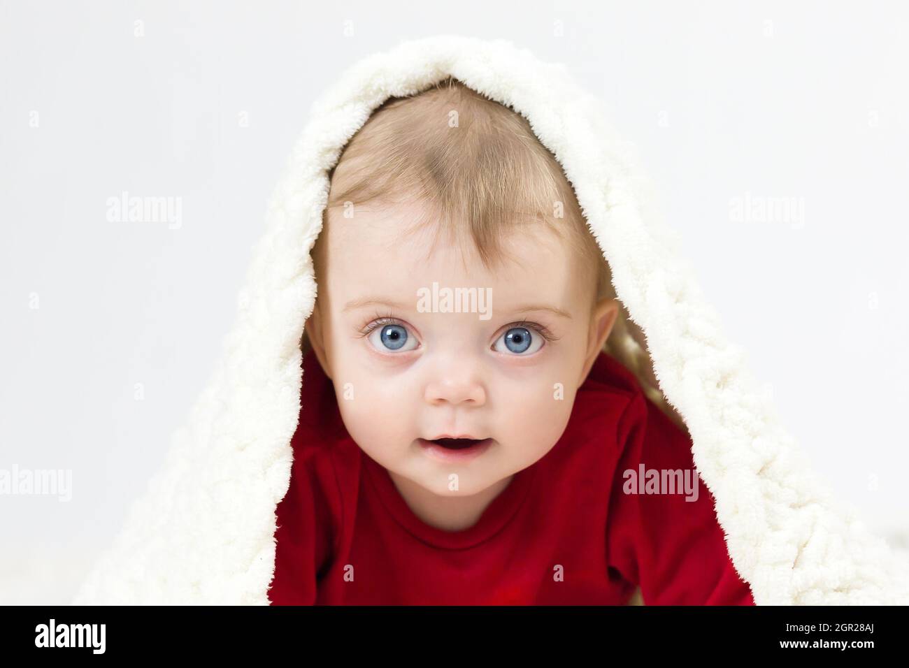 Person covered by a blanket hi-res stock photography and images - Alamy