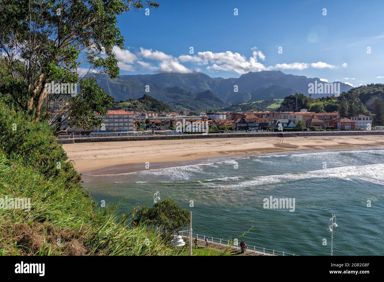 ribadesella-tourist-hi-res-stock-photography-and-images-alamy