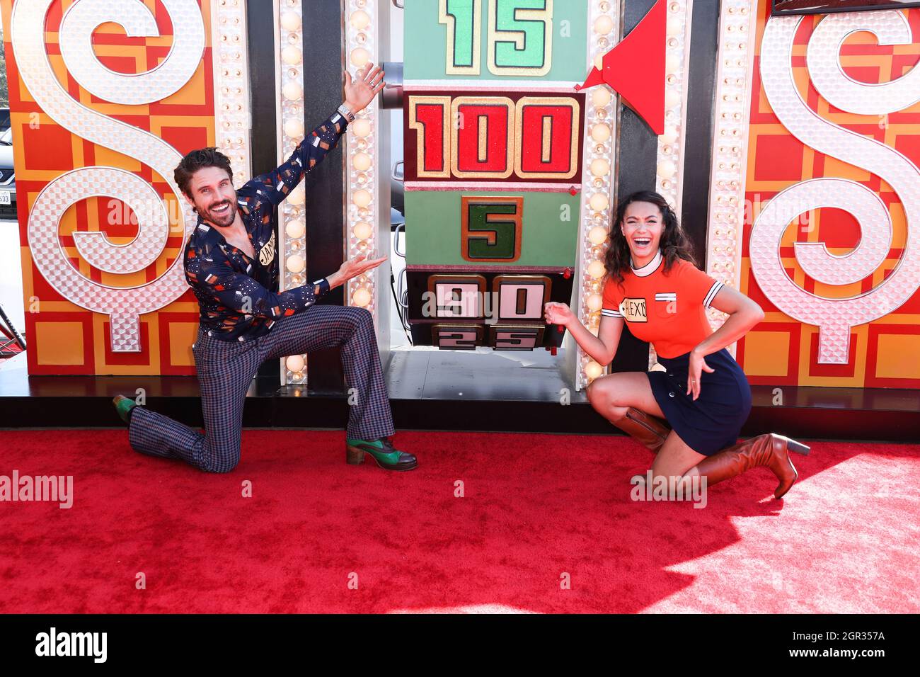 Inglewood, United States. 30th Sep, 2021. INGLEWOOD, LOS ANGELES, CALIFORNIA, USA - SEPTEMBER 30: Australian model James O'Halloran and fashion model Alexis Gaube attend CBS's 'The Price Is Right' 50th Season Celebration held at Randy's Donuts on September 30, 2021 in Inglewood, Los Angeles, California, United States. (Photo by Xavier Collin/Image Press Agency) Credit: Image Press Agency/Alamy Live News Stock Photo