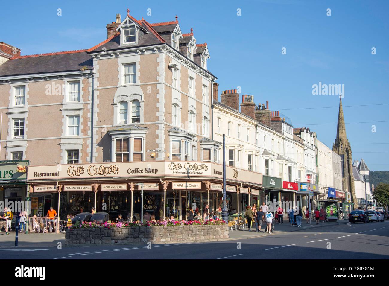 Cafes and shops, Mostyn Street, Llandudno, Conwy County Borough, Wales, United Kingdom Stock Photo