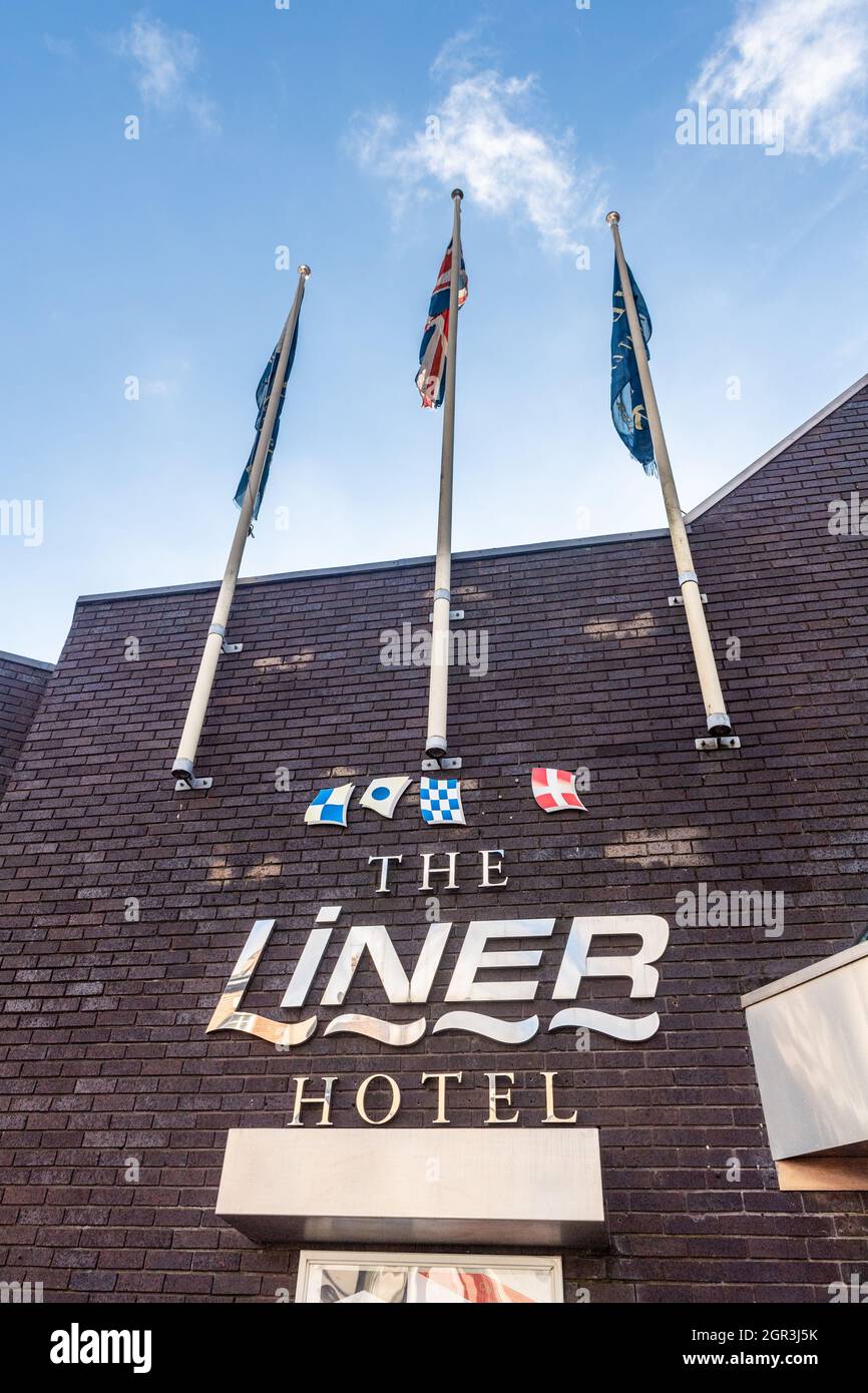 Hotel uk exterior hires stock photography and images Alamy