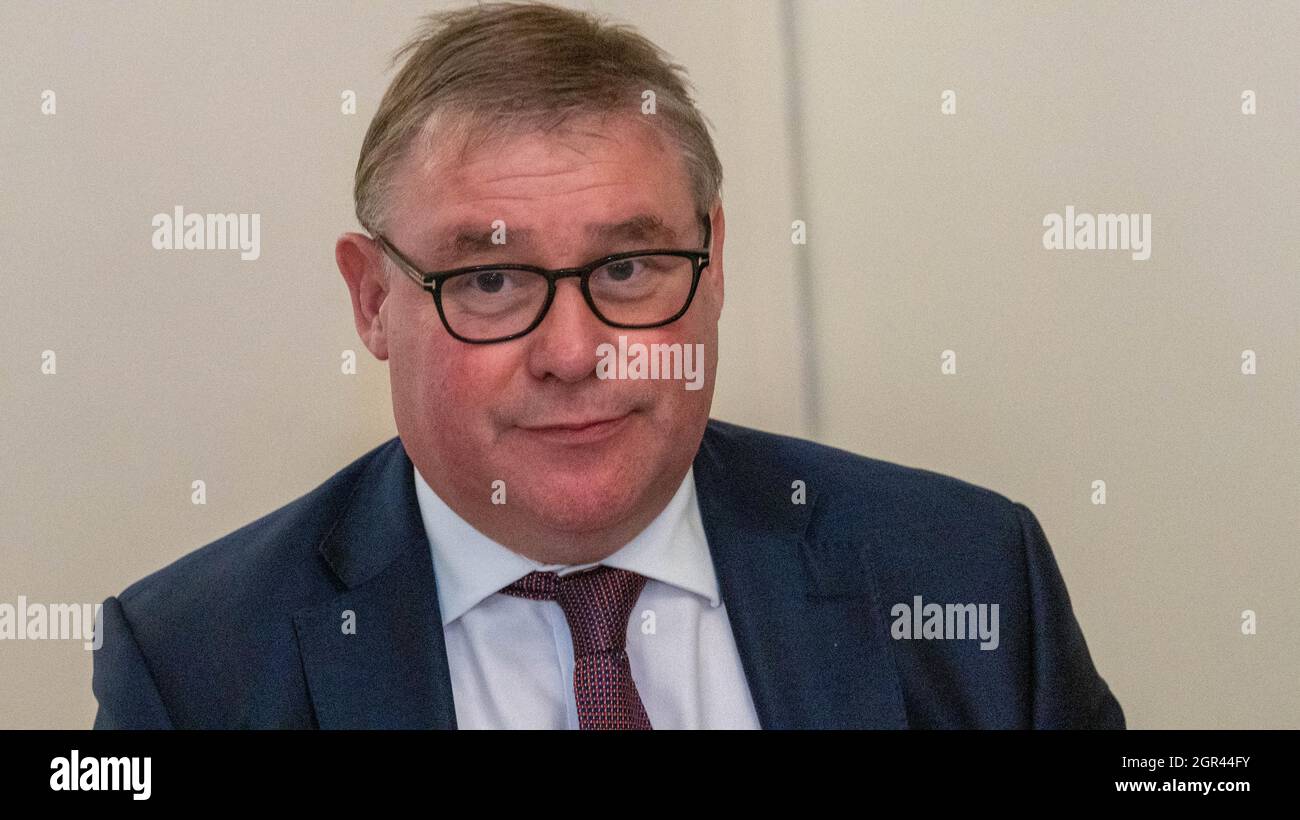 Mp for rayliegh and wickford hi-res stock photography and images - Alamy
