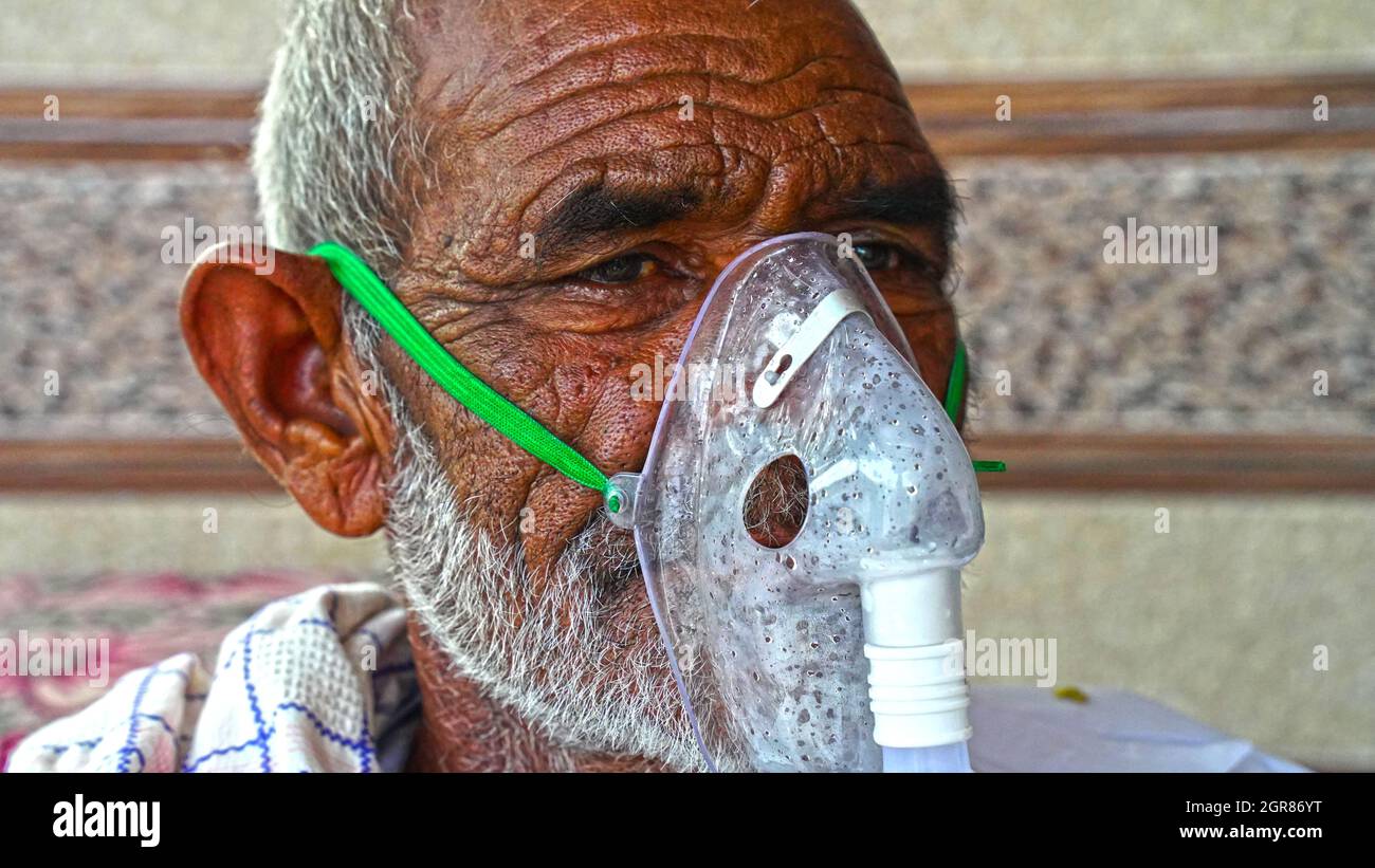 Oxygen process hi-res stock photography and images - Alamy