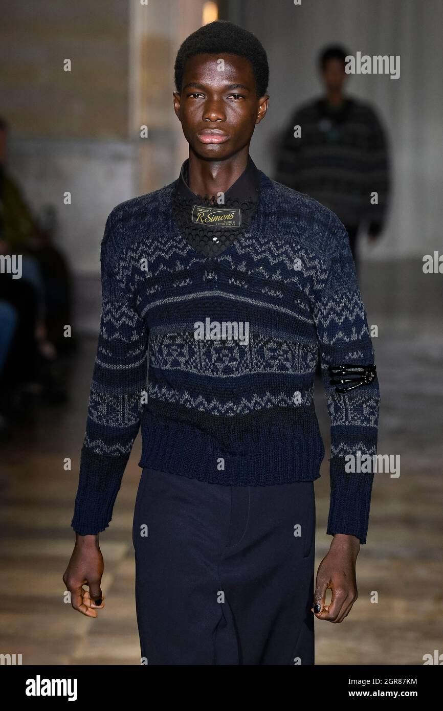 Raf simons designer 2022 hi-res stock photography and images - Alamy
