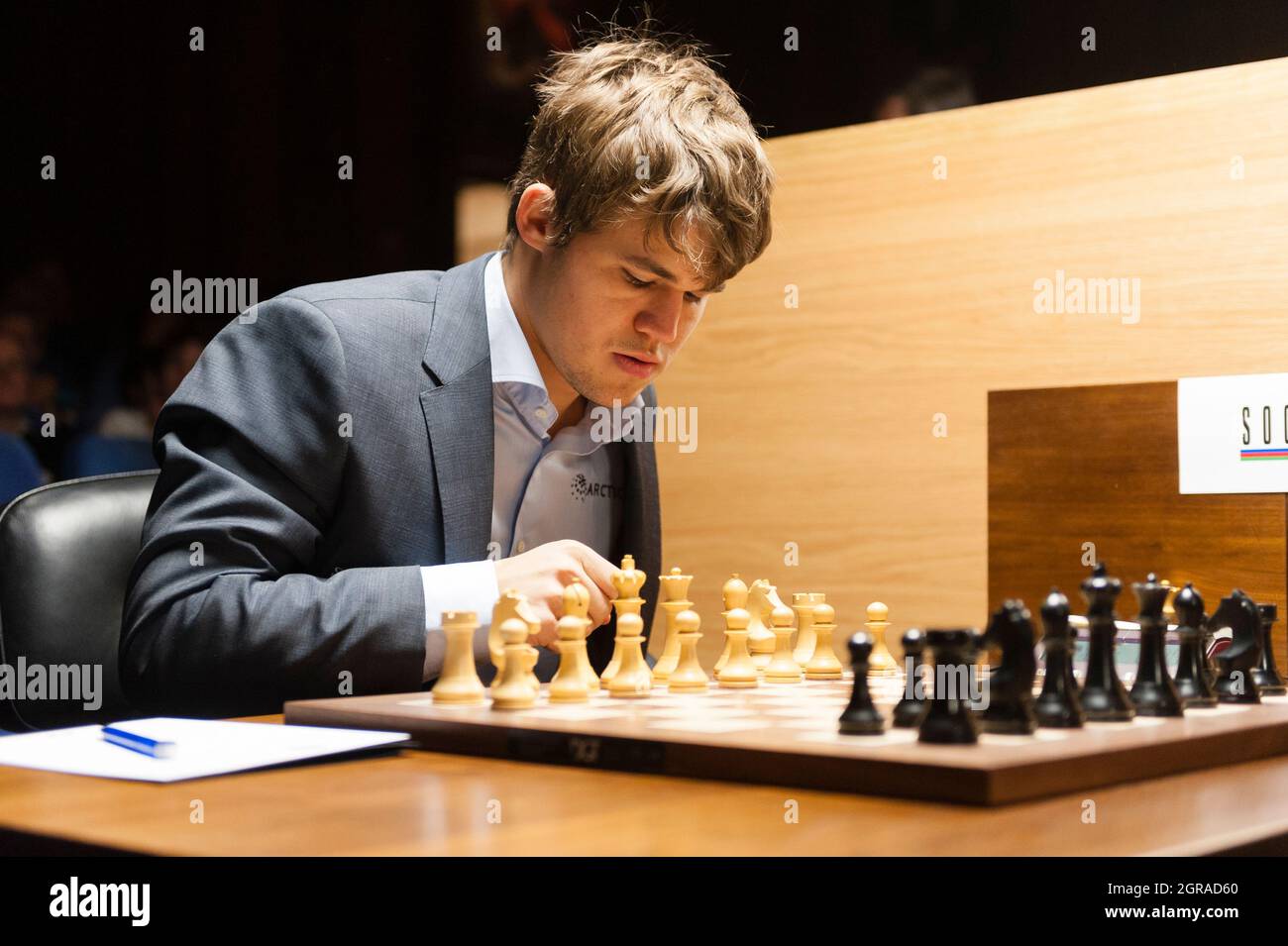 World number one magnus carlsen hi-res stock photography and images - Alamy