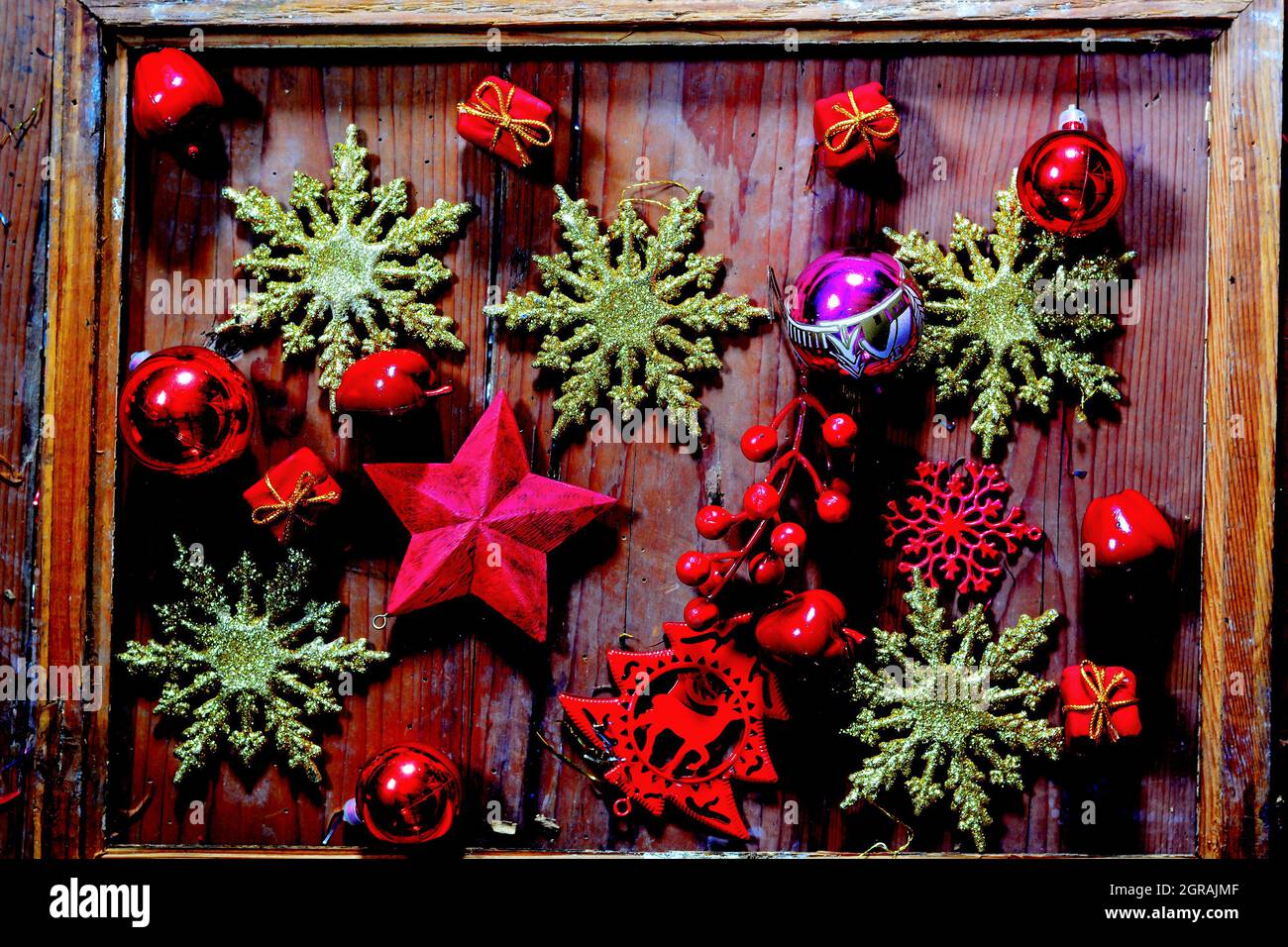 Vintage christmas baubles cut out hi-res stock photography and images ...