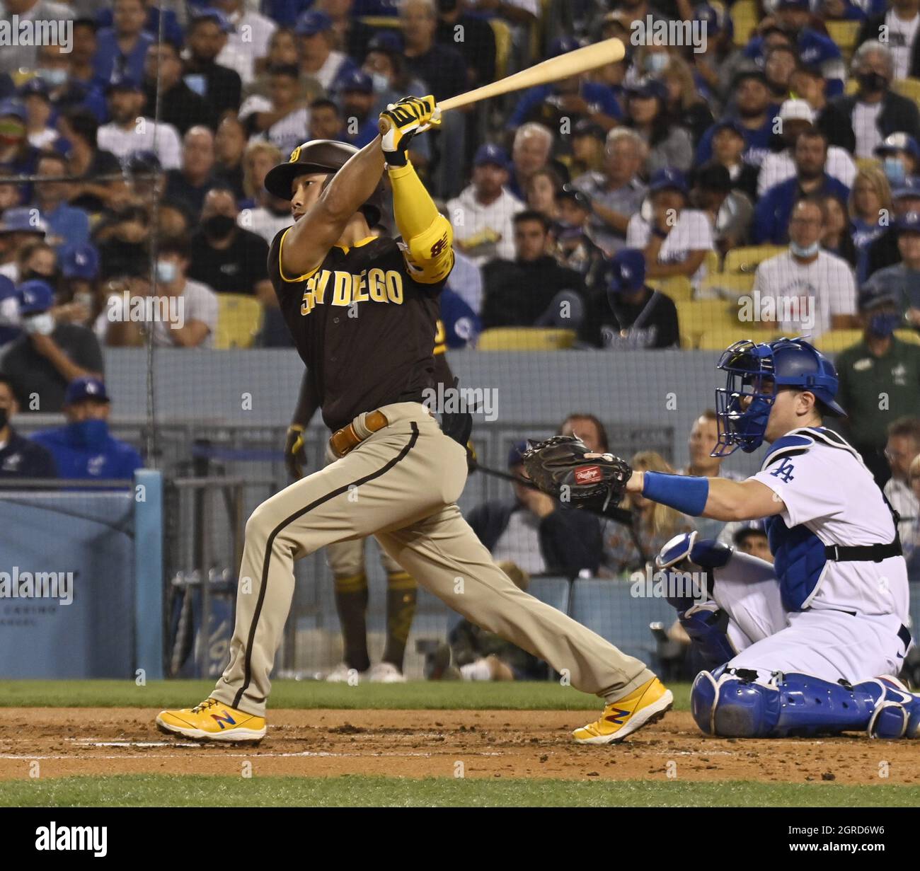 Los Angeles, USA. 01st Oct, 2021. San Diego Padres' Ha-Seong Kim hits a solo home run off Los Angeles Dodgers' starting pitcher Tony Gonsolin during the second inning at Dodger Stadium in Los Angeles on Thursday, September 30, 2021. Photo by Jim Ruymen/UPI Credit: UPI/Alamy Live News Stock Photo