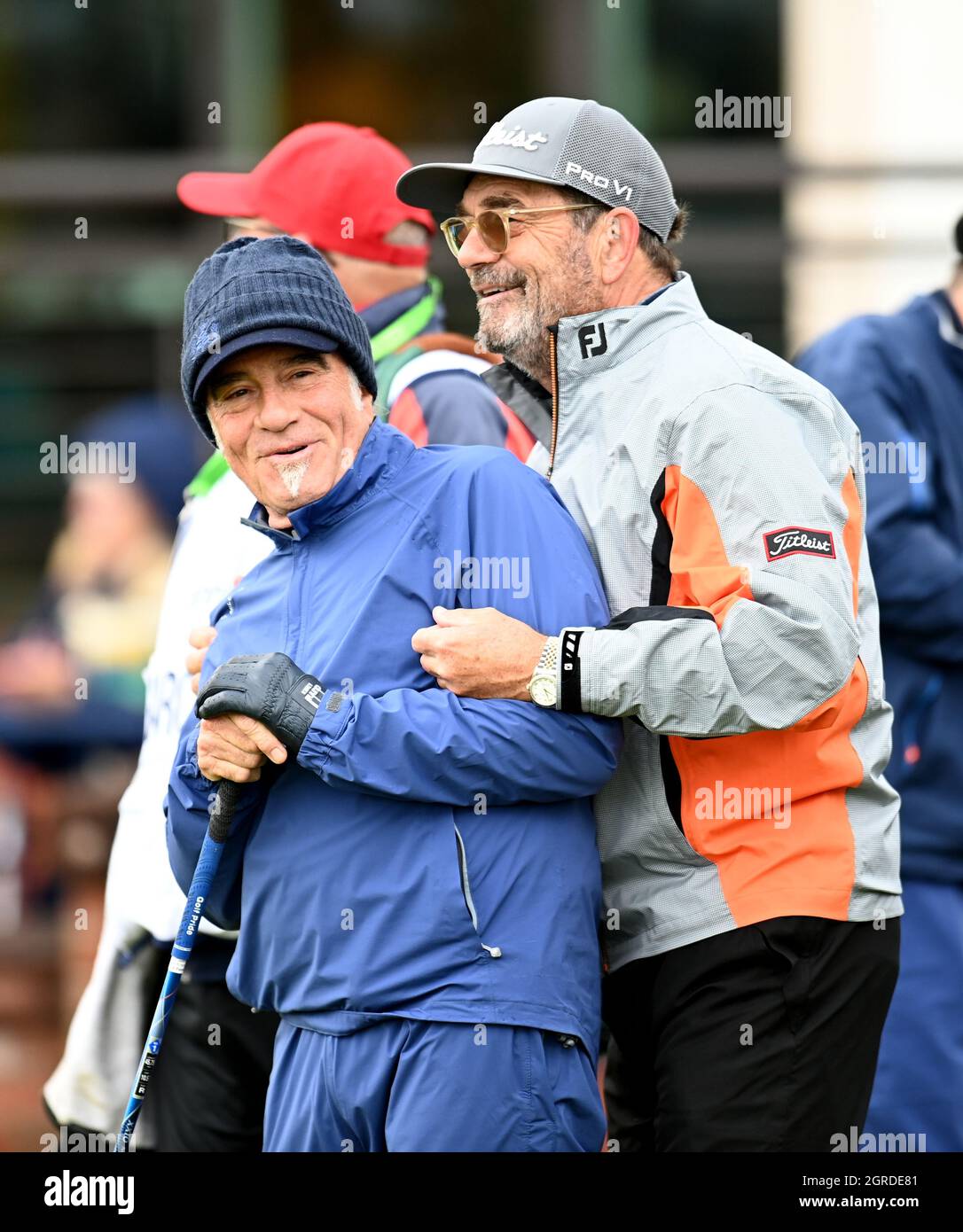 Huey Lewis (right) and Tico Torres on the first tee during day two of the Alfred Dunhill Links Championship at Carnoustie. Picture date: Friday October 1, 2021. Stock Photo
