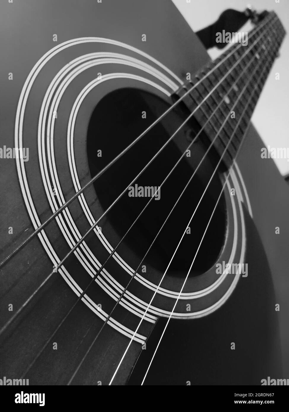 Soundbox and string Black and White Stock Photos & Images Alamy