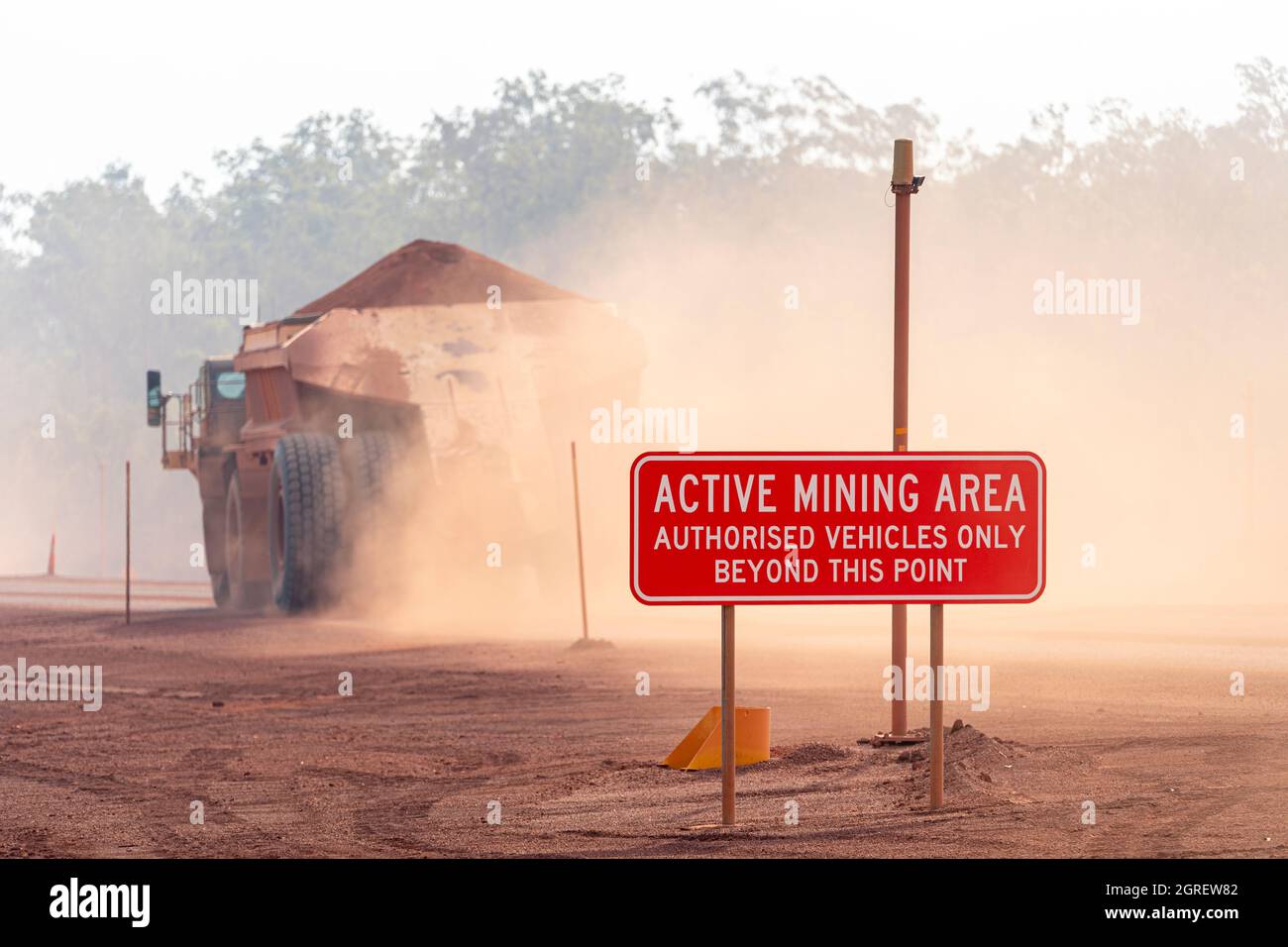 Bauxite mining hires stock photography and images Alamy