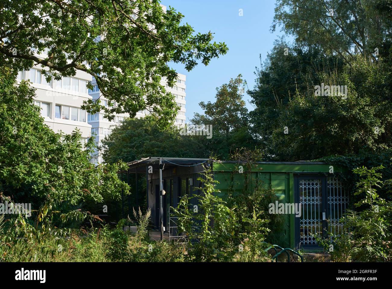 Hut at the entrance to Woodberry Wetlands nature reserve, North London, UK Stock Photo