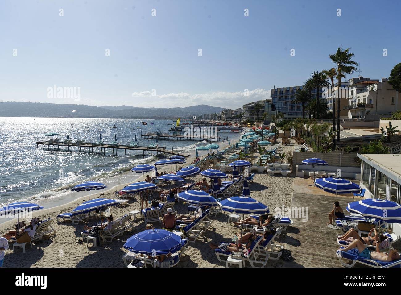 France, Alpes-Maritimes, Antibes, Juan les Pins, Golfe-Juan and the Estérel massif in the background Stock Photo