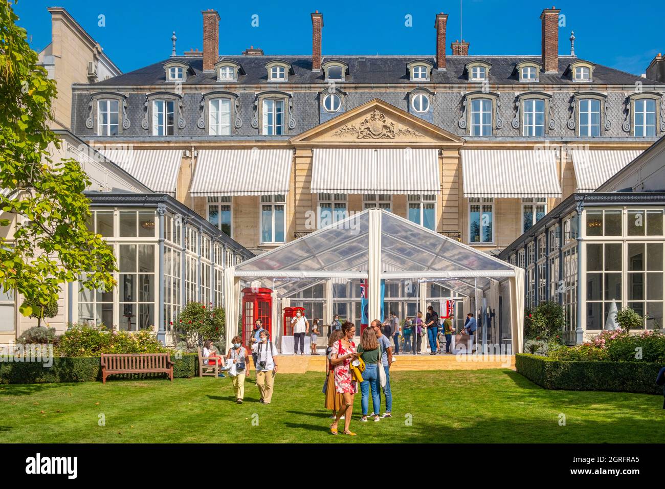 France, Paris, United Kingdom Embassy, the park Stock Photo - Alamy