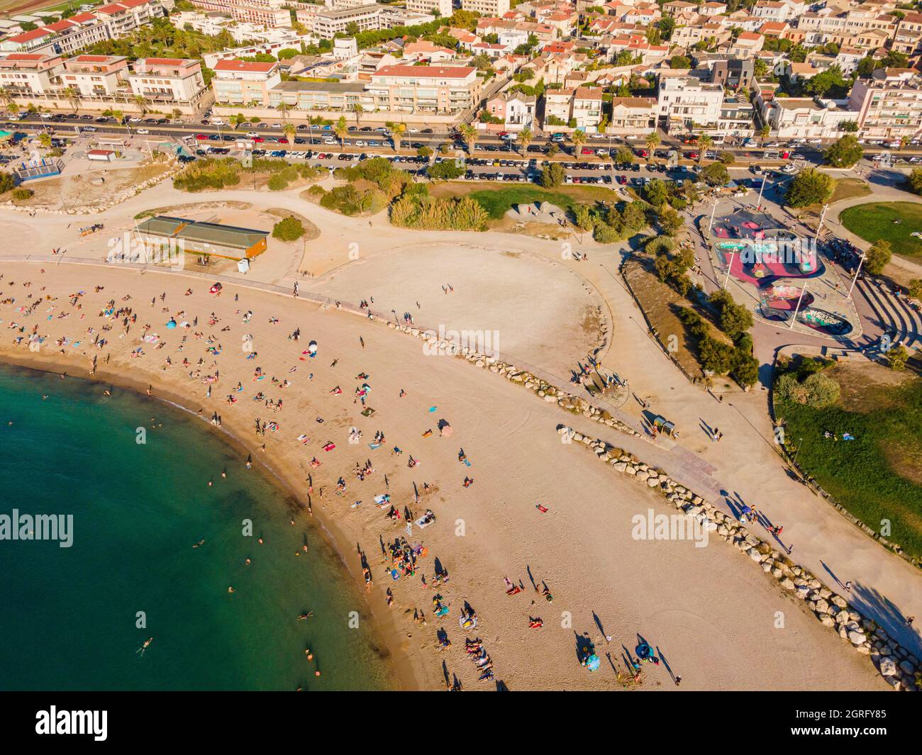 France, Bouches du Rhone, Marseille, the Prado beaches, the Bonneveine beach, and the Bowl or skate park (aerial view) Stock Photo