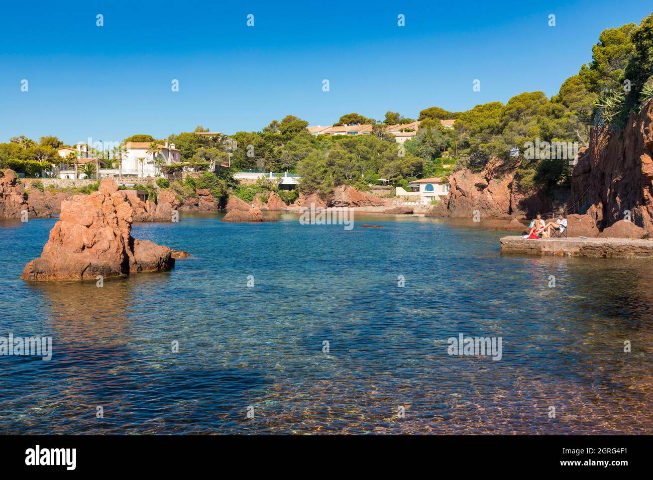france-var-corniche-de-l-esterel-or-corniche-d-or-saint-raphael