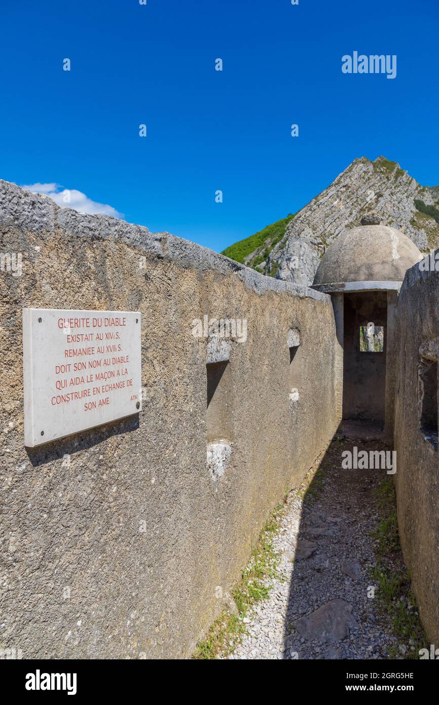 France, Alpes de Haute Provence, Sisteron, the citadel, the gate of the Devil Stock Photo