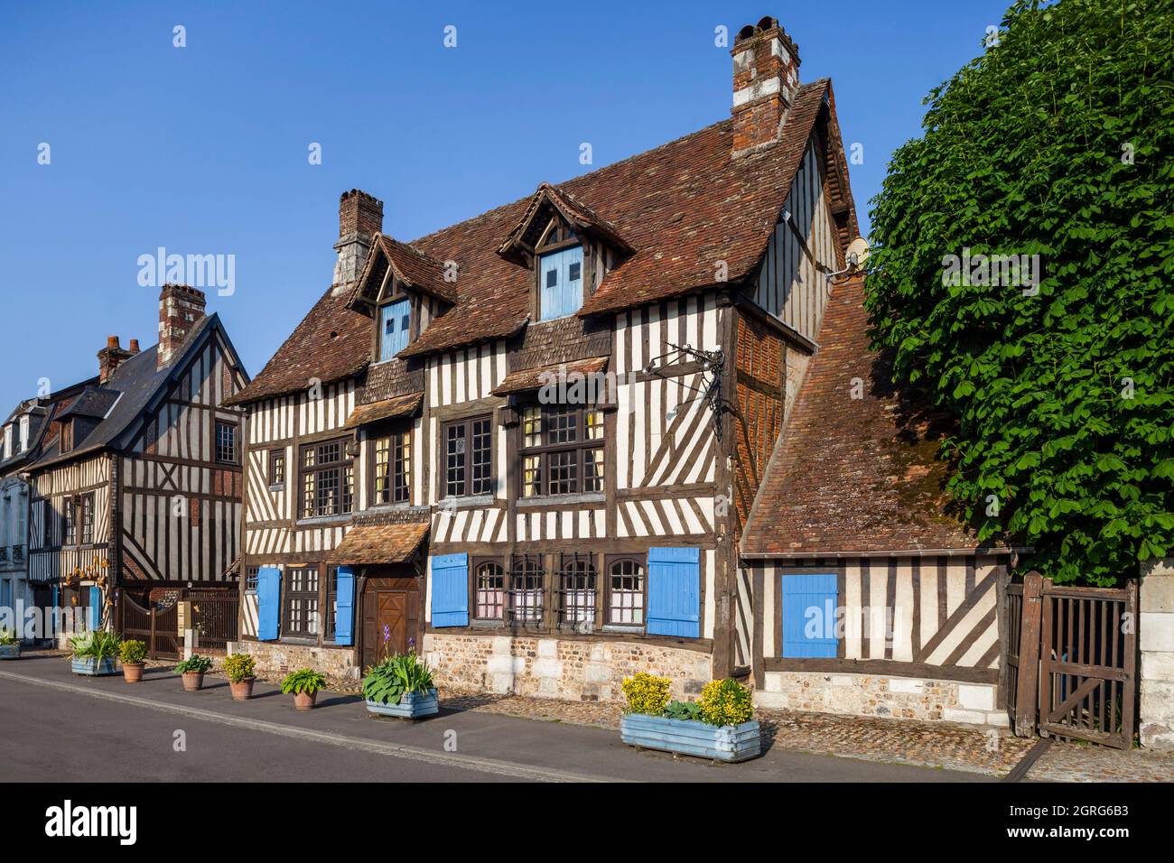 France, Eure, Risle Valley, Pont-Audemer, labeled the Most Beautiful Detours of France, nicknamed the Little Venice Normande, former restaurant Auberge du Vieux Puits (1934-2001), starred in 1964, half-timbered facades in the historic town center Stock Photo