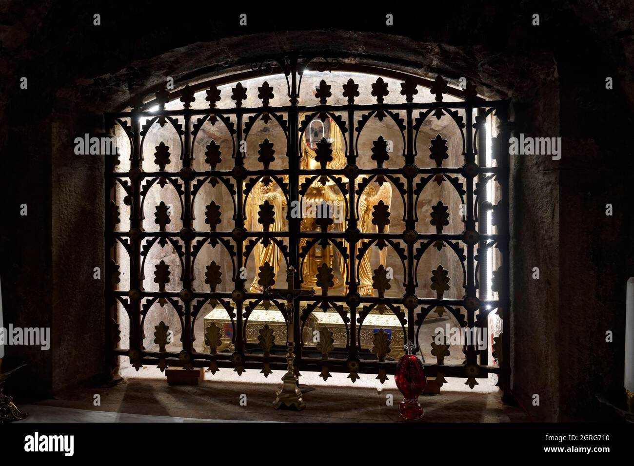 Reliquary High Resolution Stock Photography And Images Alamy