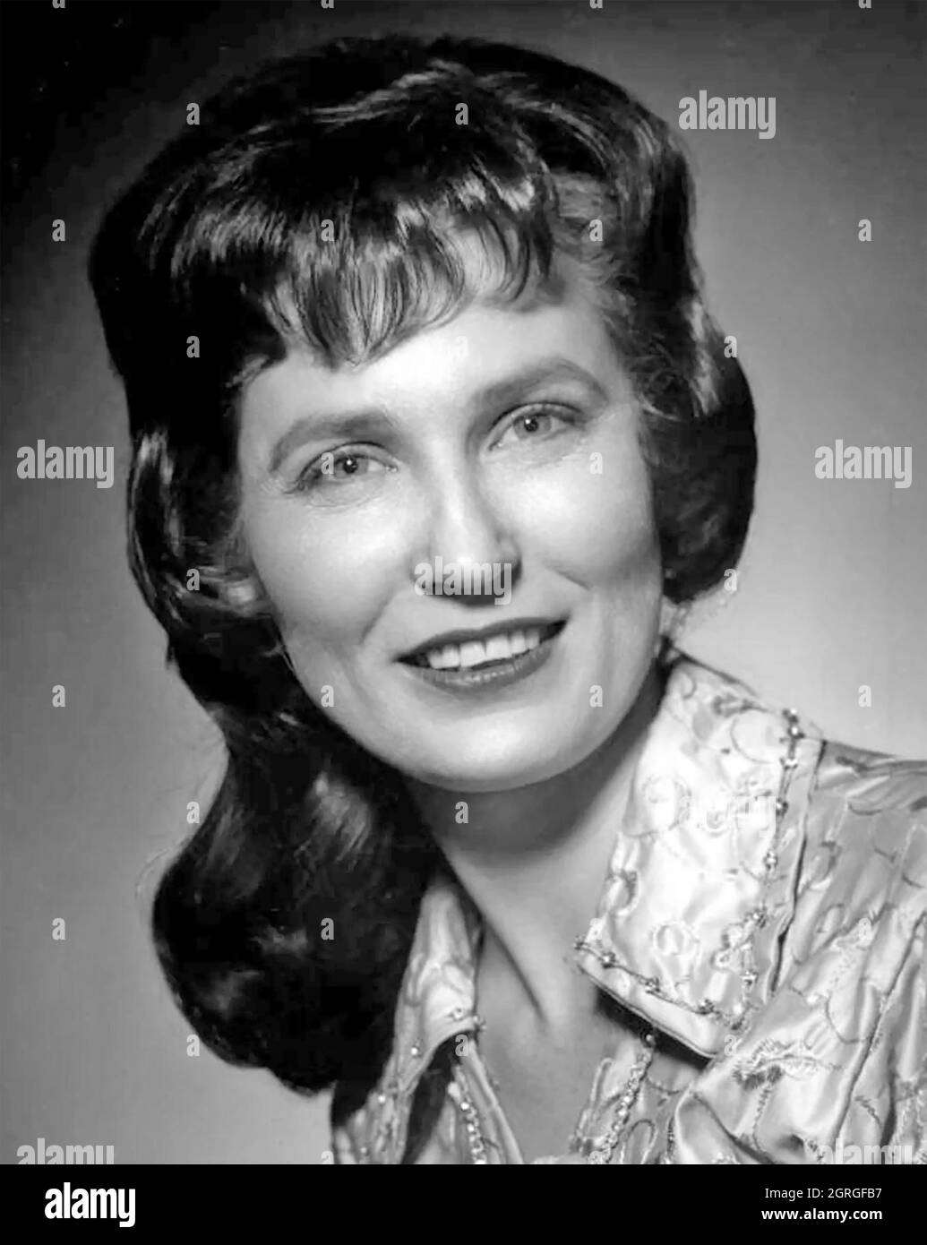 LORETTA LYNN Promotional photo of American singer/songwriter about 1965