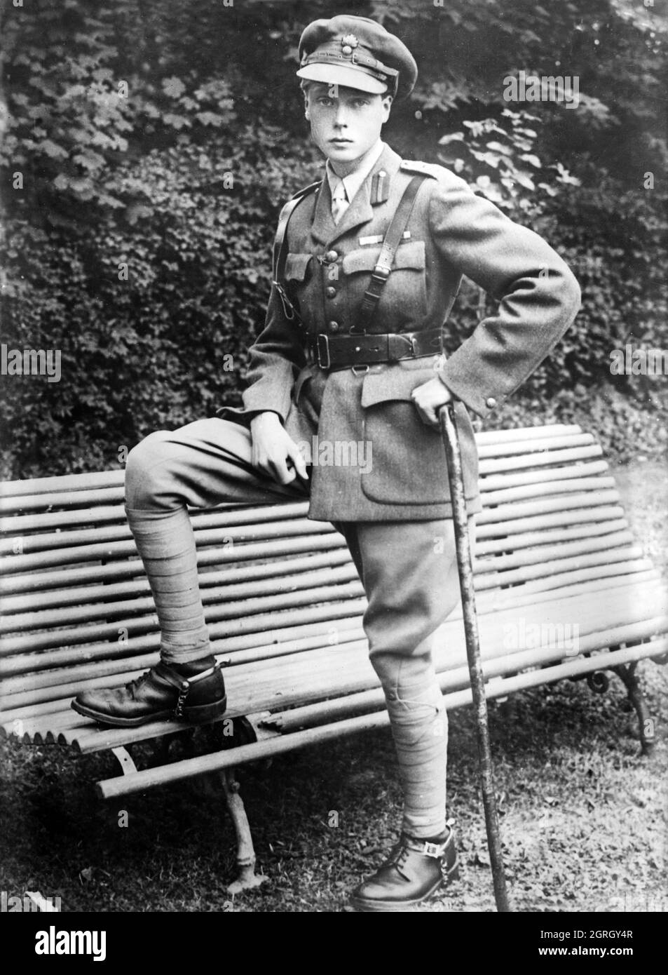 Vintage photo dated 1915 showing the Prince of Wales and future king Edward Windsor (Edward the Eighth) as a young man in uniform during world war one.   Edward served in the British Army during the First World War having joined the Grenadier Guards in June 1914.   He later abdicated the throne after seeking to marry Wallis Simpson the divorced American socialite Stock Photo