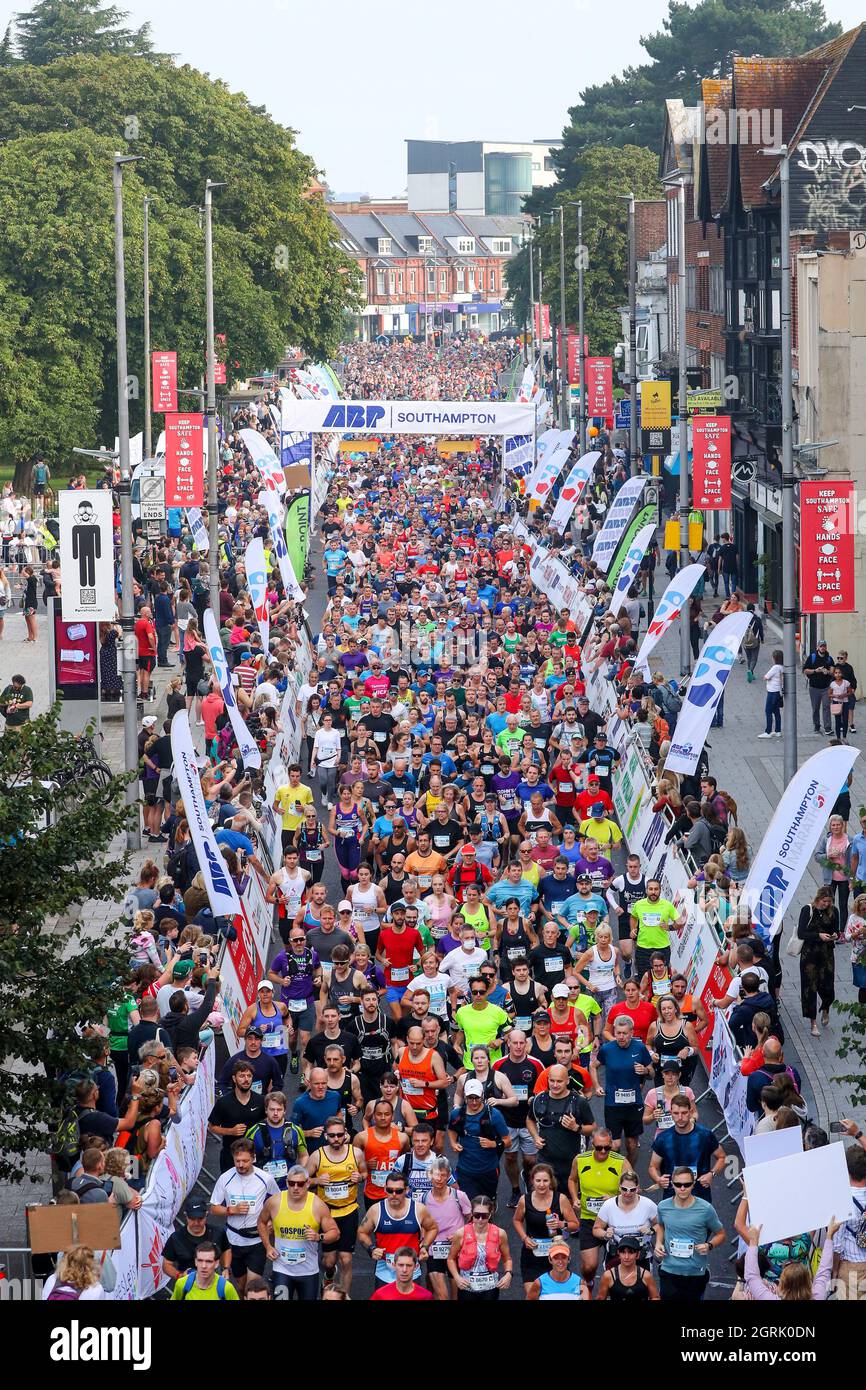 Start of the Southampton Marathon and 10k run 2021. Stock Photo