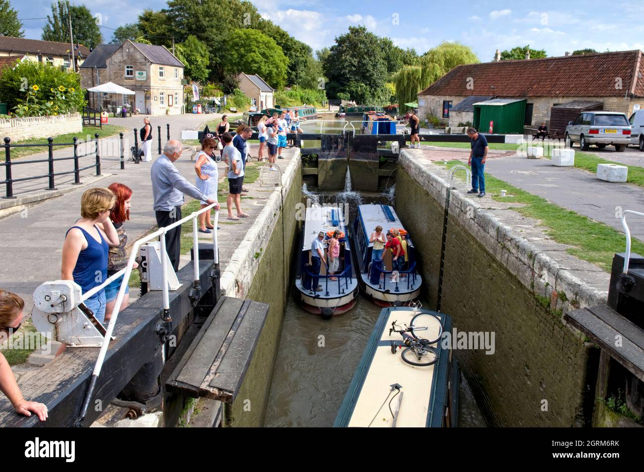 Congestion at Bradford lock, Kennet and Avon canal at Bradford on Avon, WIltshire Stock Photo