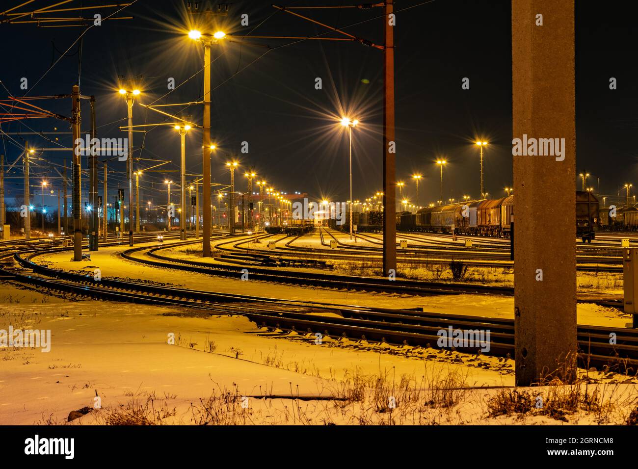 Railroad yard track at night hi-res stock photography and images - Alamy
