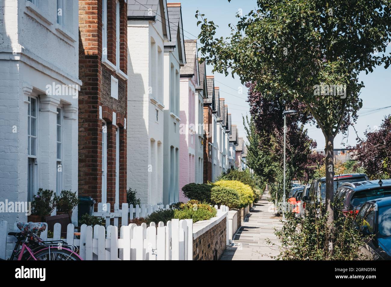 Houses in Barnes London: A Haven of Elegance and Opportunity