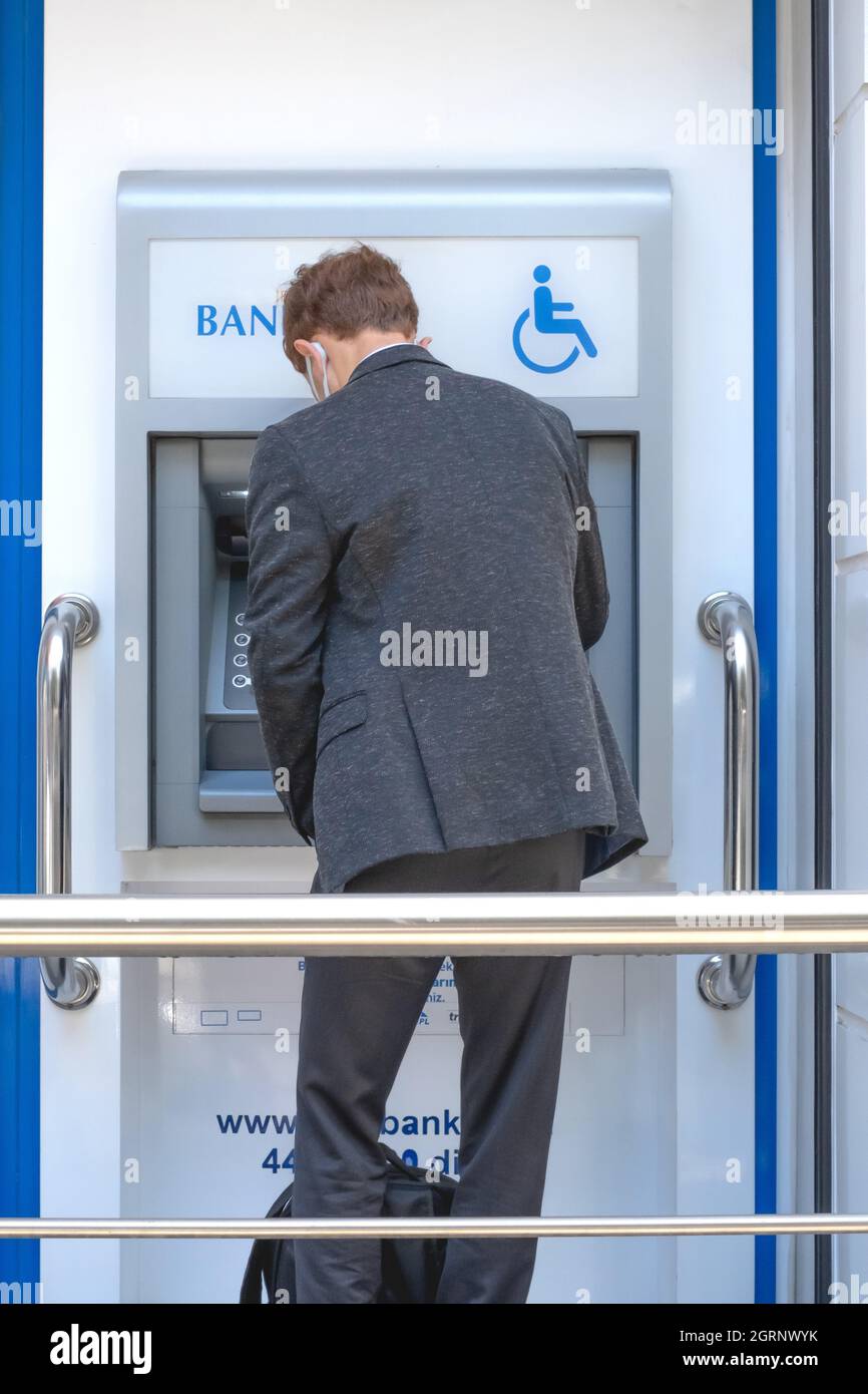 Using atm machine hires stock photography and images Alamy