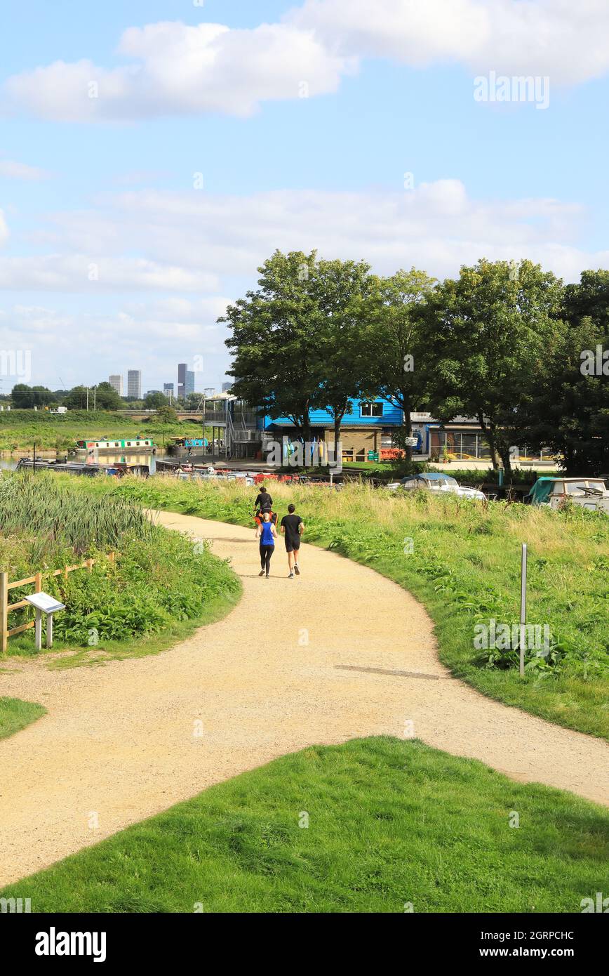The River Lea from the TFL Capital Ring Walk, walking towards