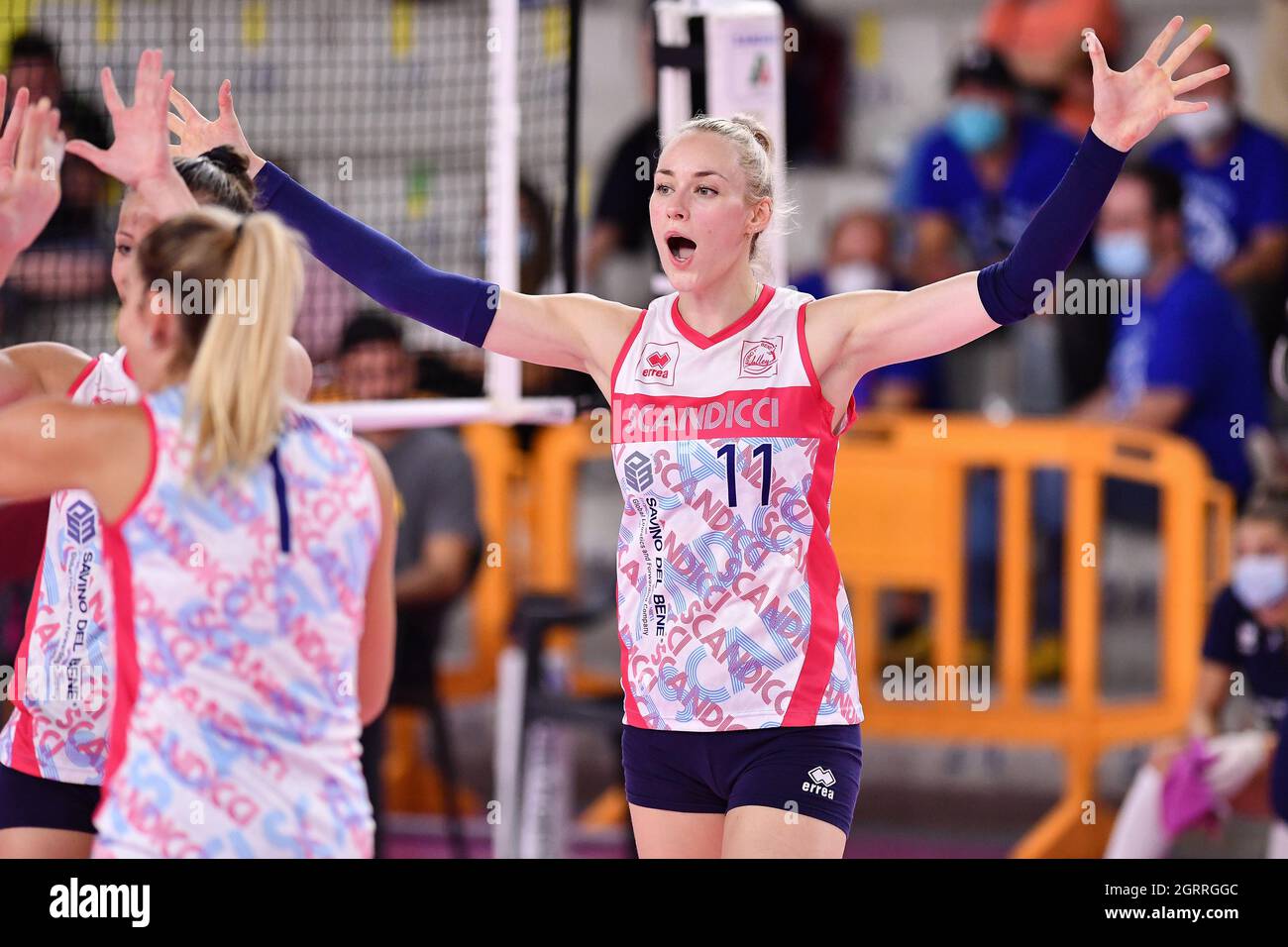 Volleyball trophy hi res stock photography and images Page 6 Alamy