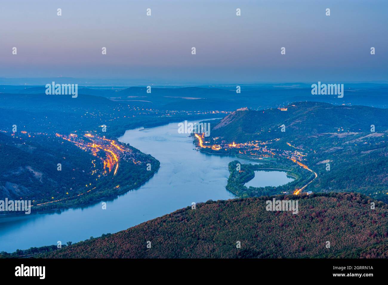 Visegrad Mountains: bend of Danube River, view to Visegrad, view from summit Predikaloszek (Predigerstuhl, Preaching chair) in Danube-Ipoly National P Stock Photo