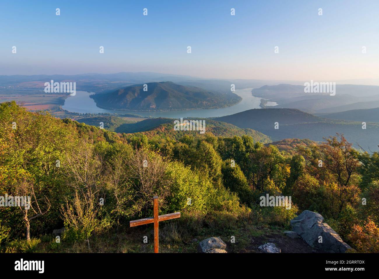 Visegrad Mountains: bend of Danube River, view to Börzsöny Mountains, view from summit Predikaloszek (Predigerstuhl, Preaching chair) in Danube-Ipoly Stock Photo