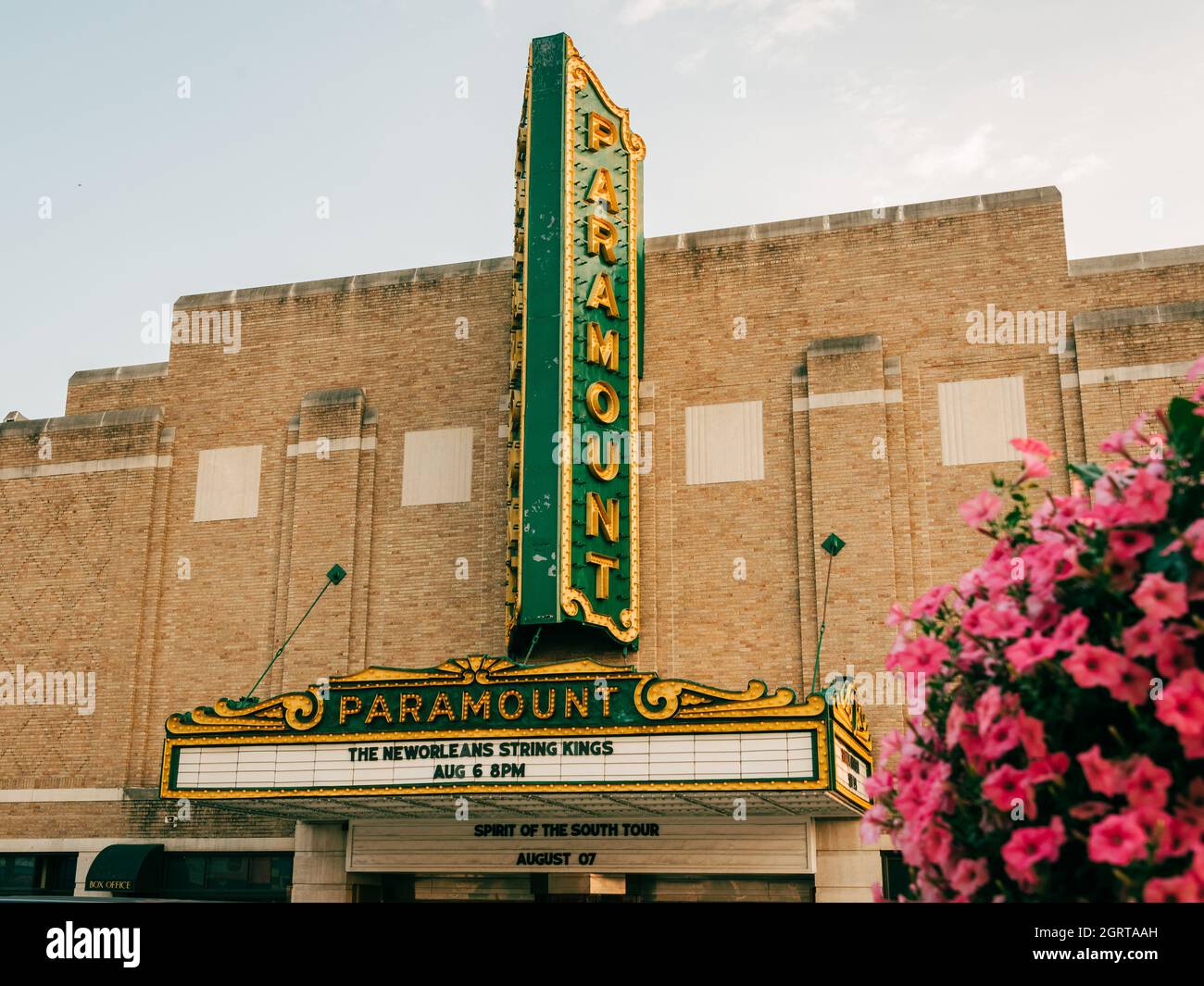 The Paramount Theater, in Ashland, Kentucky Stock Photo Alamy