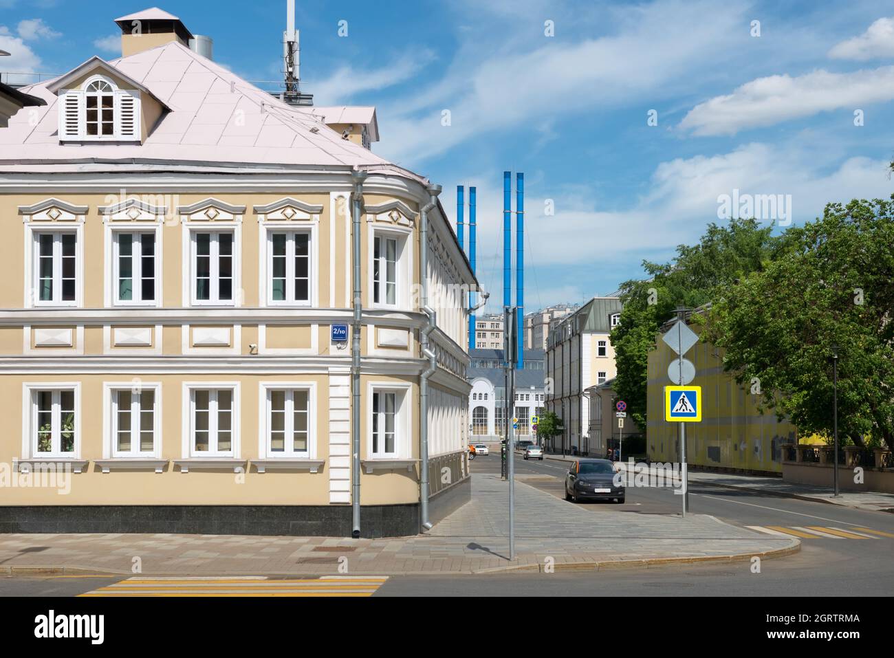 Moscow, Russia - May 23, 2021: Crossroads view on the 1st Golutvinsky Lane and Bolshaya Yakimanka Street Stock Photo