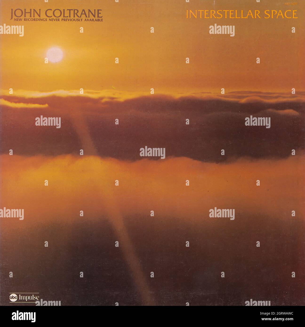 ler Shinkan udbrud John Coltrane - Interstellar space - Vintage Vinyl Record Cover Stock Photo  - Alamy