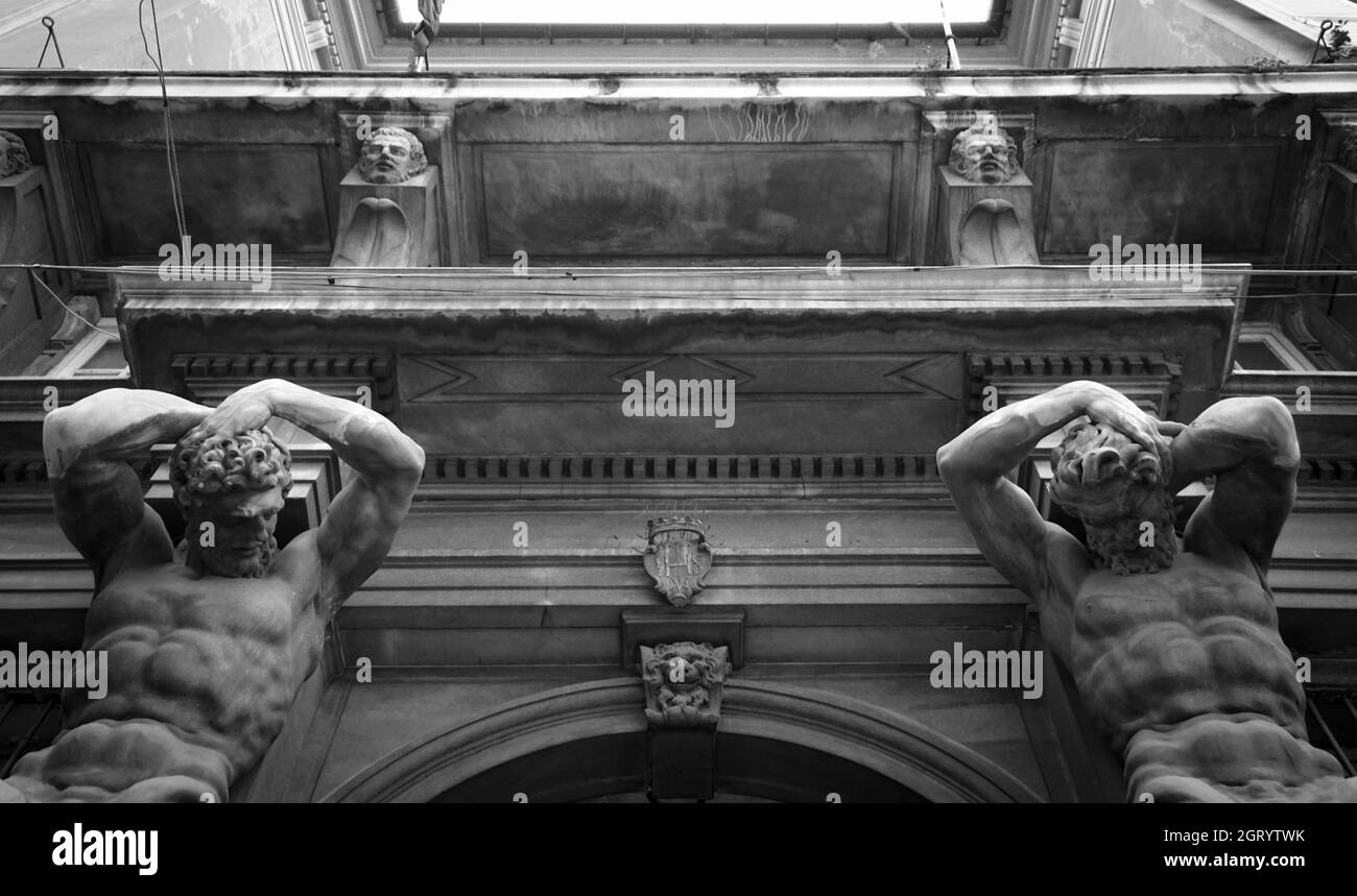 Genova street art hi-res stock photography and images - Alamy