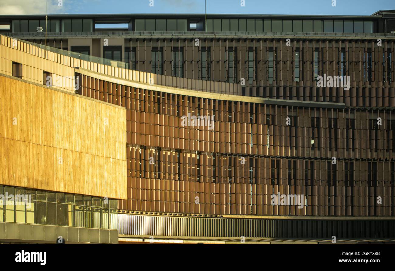 Facade of a modern residential building Stock Photo - Alamy