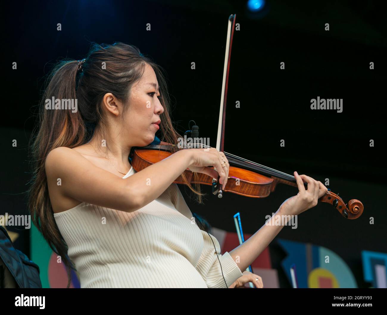 TAMOKO AKABOSHI plays violin for MIHO MAZAMA and M UNIT at the 2021 Monterey Jazz Festival Stock Photo