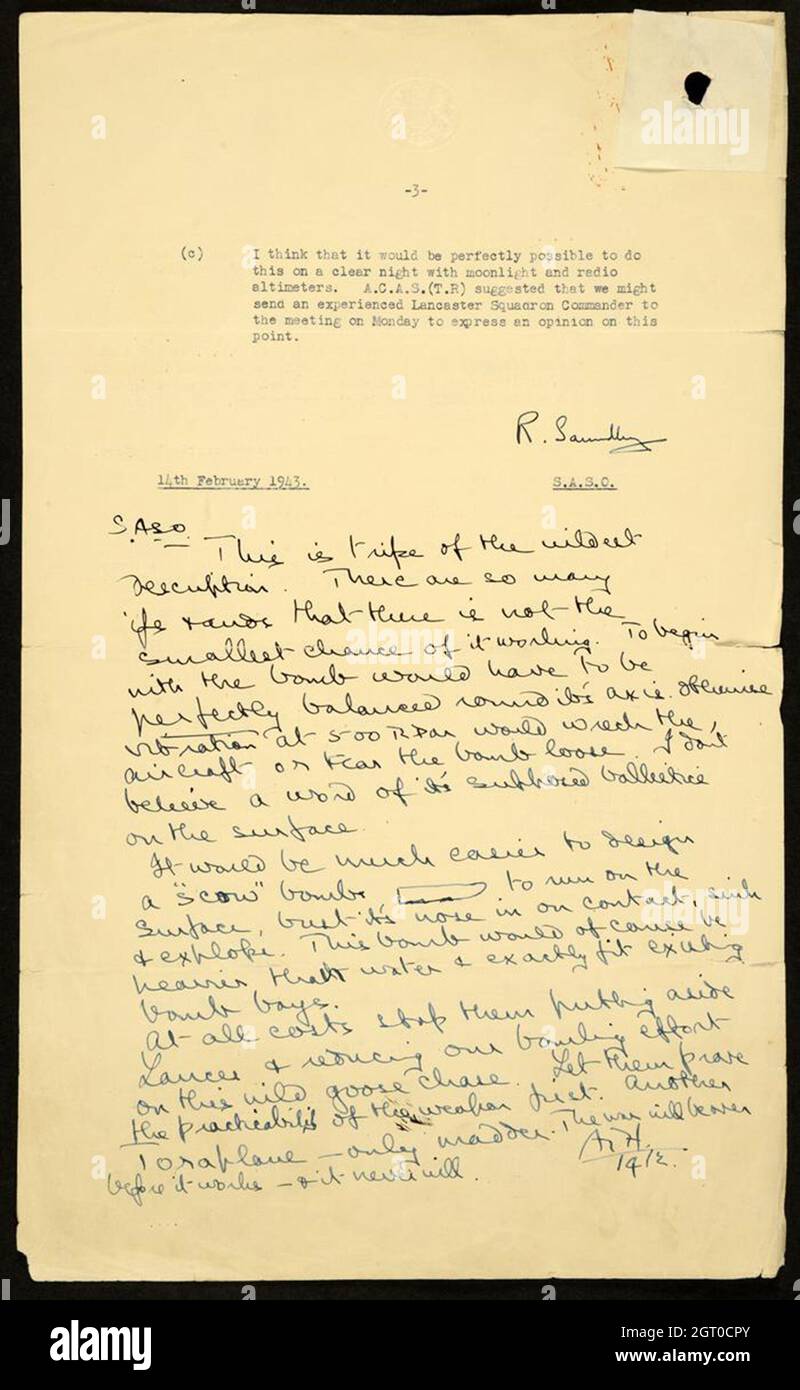 A handwritten note from Bomber Command head Arthur Harris saying that he does not believe in the bouncing bomb idea for The Dambusters raid. His note starts with 'This is tripe of the wildest description.' Stock Photo